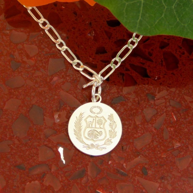 Collar Medalla Escudo Nacional