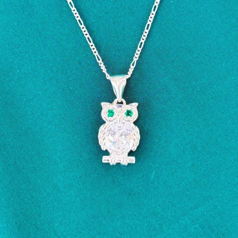 Dije Colgante Búho en Plata ley 925 con Zircón | Amuleto de Sabiduría