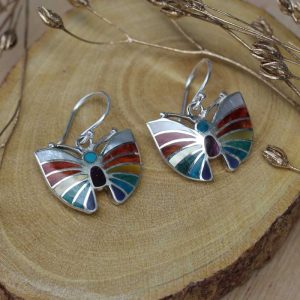 Alternative view of Aretes Mariposa Wayra