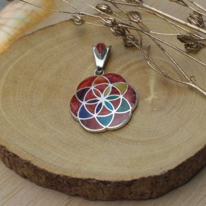 Alternative view of Dije Flor de la vida