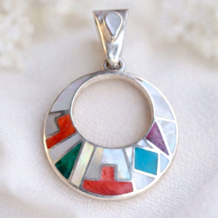 Dije colgante Ciclo Solar Andino en Plata 950 | Dije Mosaico