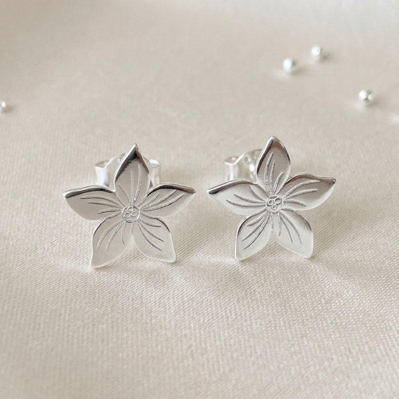 Aretes Flor de Jazmín en Plata Ley 925 | Broqueles Botánicos Minimalistas para Dama - Imagen 2