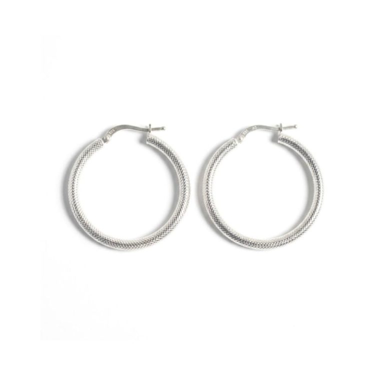 Argollas Destello Texturizado de 1.3 cm en Plata Ley 925 | Pendientes de Aro Labrados | Joyería Minimalista con Relieve