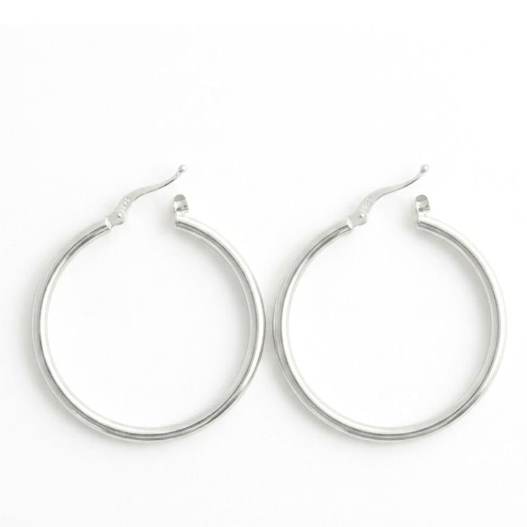 Argollas atemporales Lisas de 2.5 cm en Plata Ley 925 | Aros medianos de Plata Pulida | Joyería de Tendencia Atemporal
