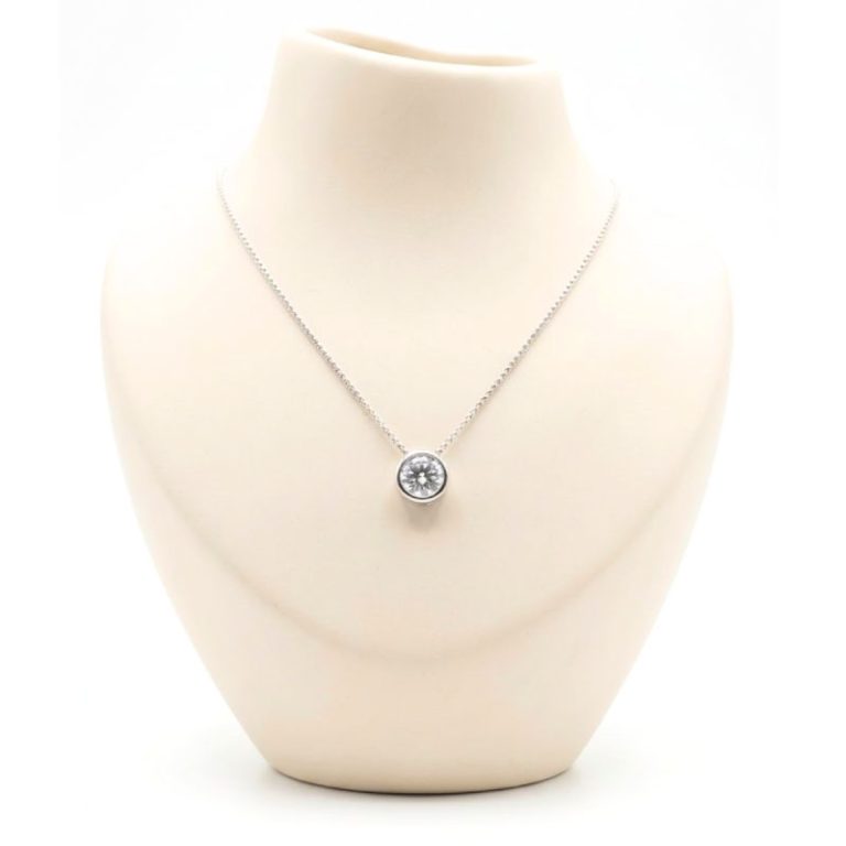 Collar Punto de Luz en Plata Ley 925 | Gargantilla con Zircón Premium | Joyería Minimalista