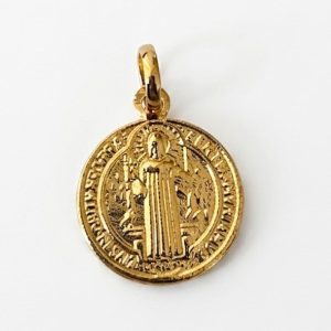 Dije Medalla de San Benito en Plata 925 con Baño de Oro 18K | Medalla religiosa y de Protección Espiritual