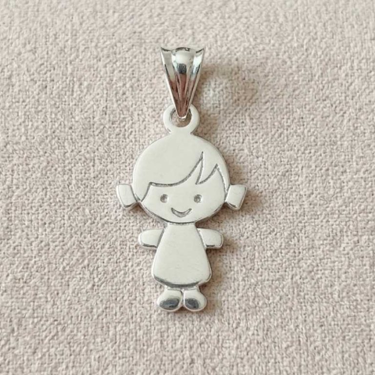 Dije Silueta de Niña en Plata Ley 925 | Colgante de Niña Satinado para Mamá y Papá