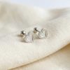 Aretes Corazón Confort de Plata 950 | Pendientes con Broche de Bola Antihincón | Piercing de Lóbulo Minimalista