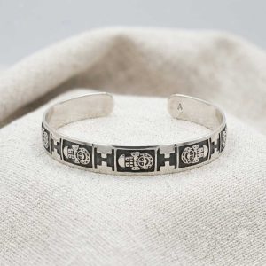 Brazalete Abierto Tumi Naylamp en Plata Ley 950 | Joyería Fina Peruana con Símbolo del Tumi Arqueológico | Esclava Rígida Abierta Pavonada
