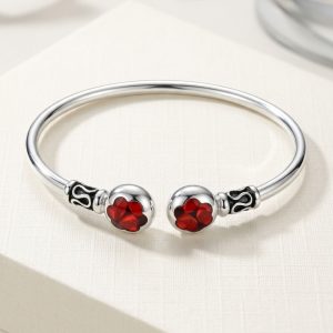 Brazalete Flor de Huayruro en Plata Ley 950 | Pulsera Rígida de Protección | Joyería Artesanal Peruana Premium