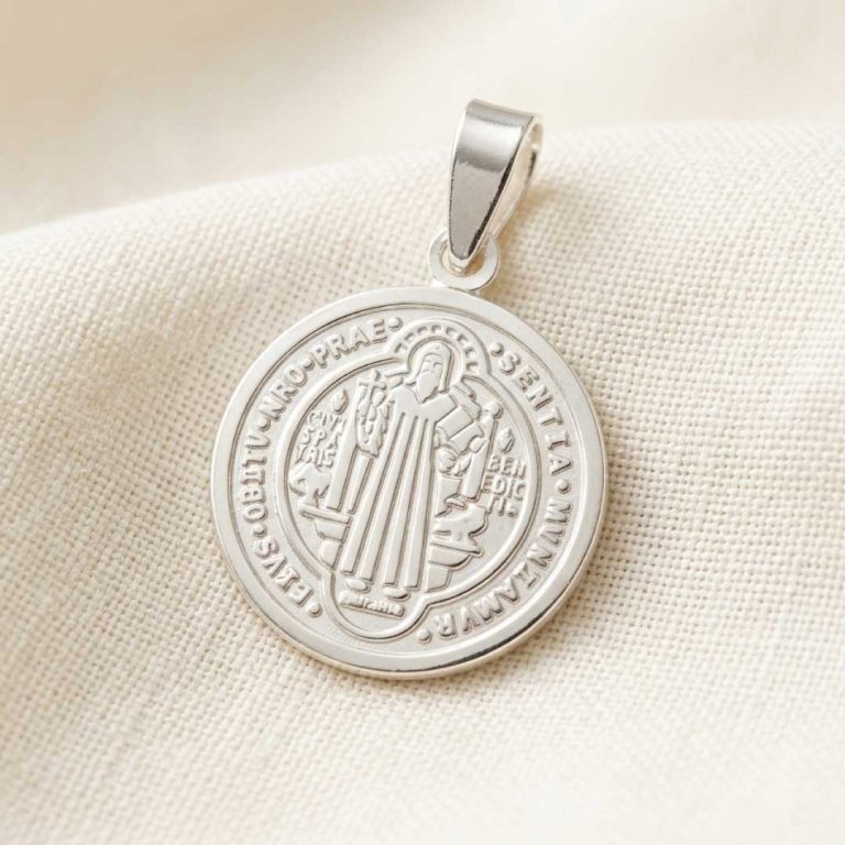 Medalla Sacra San Benito en Plata Ley 950 | Dije Religioso Doble Faz de Protección | Medalla de San Benito Acuñada Fina