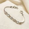 Pulsera de Plata y Nácar Ovalo Espiral en Ley 950 | Pulsera Media Caña con Madreperla Natural | Joyería Fina Ajustable
