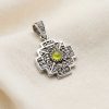 Dije Chacana Calendario Inca en Plata Ley 950 con Piedra Verde | Colgante Cruz Andina Pavonada | Amuleto de Protección Peruano