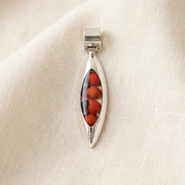 Dije de Plata con Huayruro Ojo de la Suerte de 4.6 cm | Colgante Unisex en Plata Ley 950 | Amuleto Peruano de Protección Minimalista